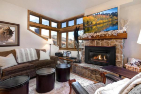 KBM Resorts: Walk to Main Street Private Hot Tub